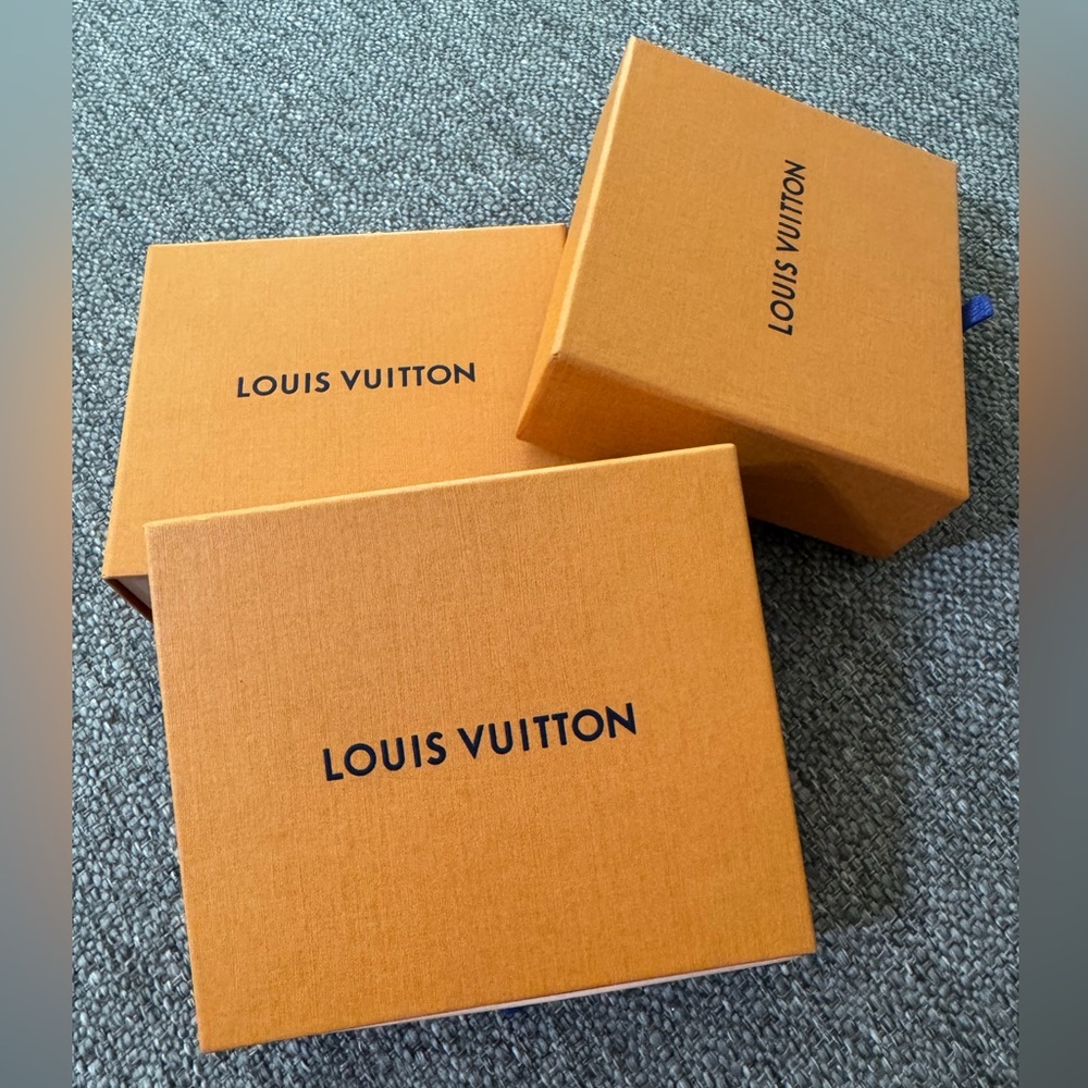 Excellent condition Louis Vuitton Signature Orange Gift Boxes